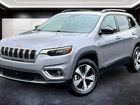 Used 2022 Jeep Cherokee Limited AWD/4WD image 3
