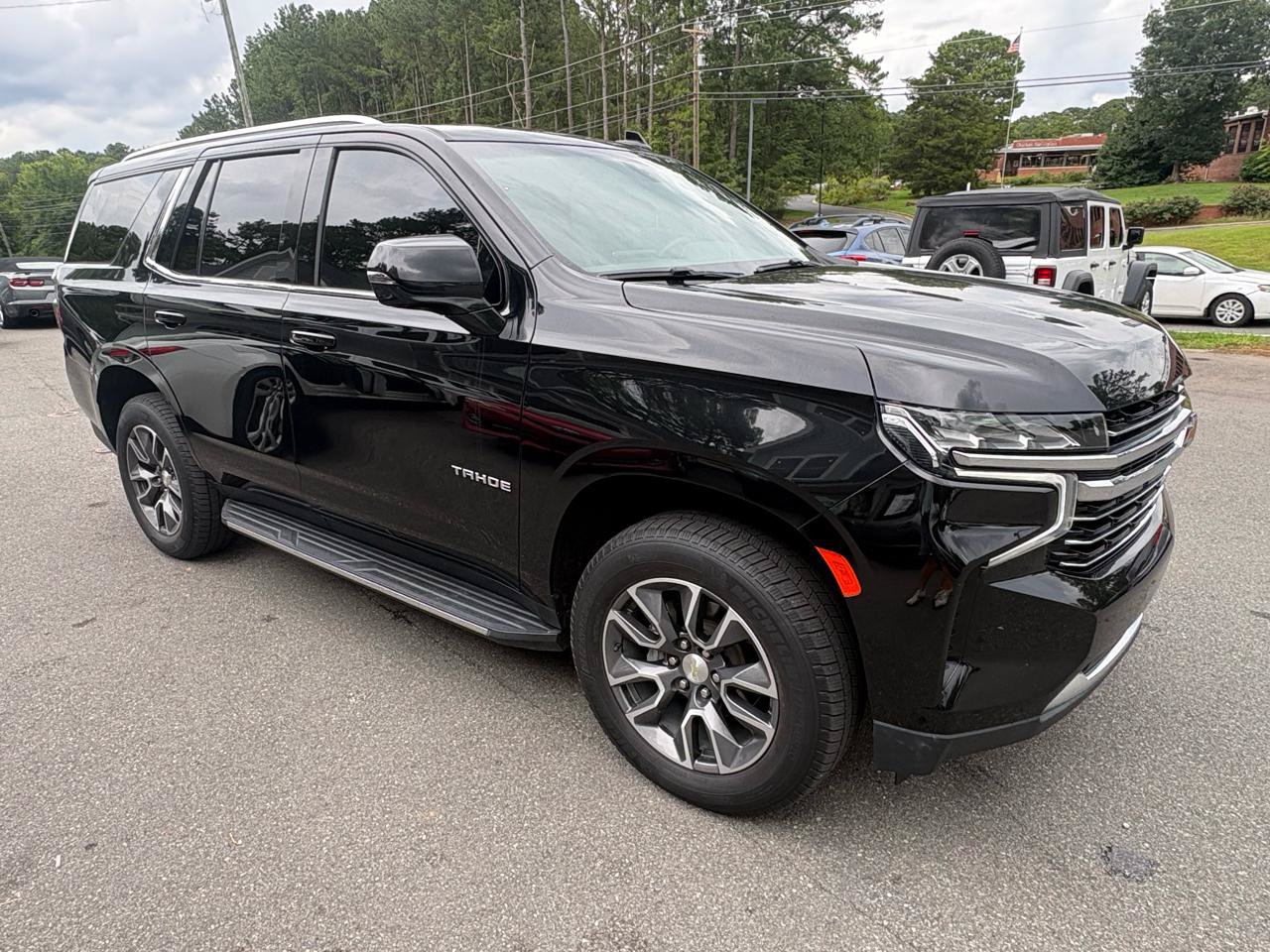 Used 2021 Chevrolet Tahoe LT w/ LT Signature Package RWD image 7