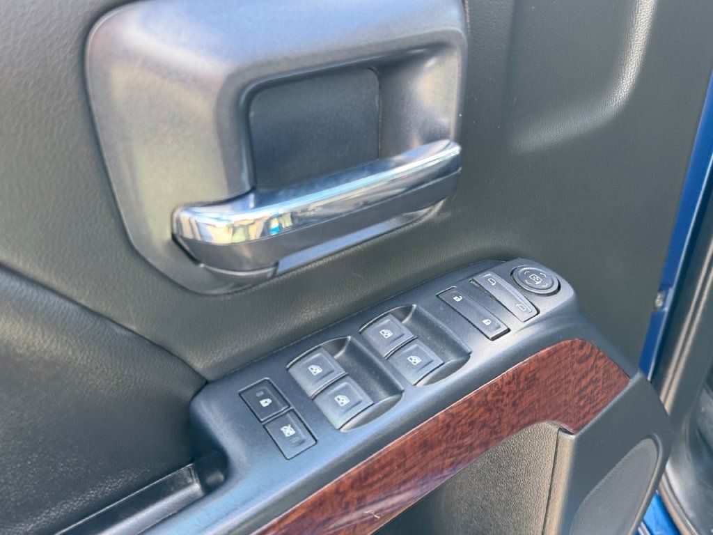 Used 2019 GMC Sierra 1500 SLE w/ SLE Value Package AWD/4WD image 18