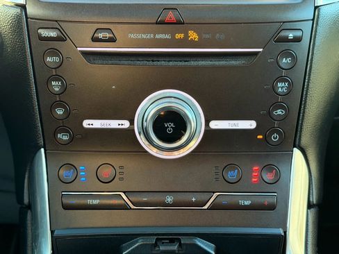 Used 2019 Ford Edge Titanium w/ Equipment Group 301A AWD/4WD image 29