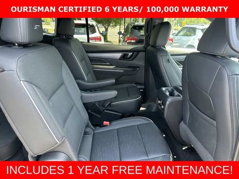 Used 2025 Buick Enclave Sport Touring w/ Power Package FWD image 11