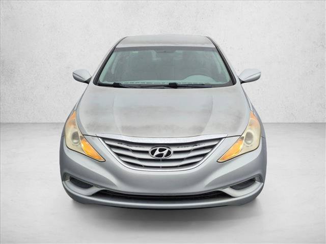 Used 2011 Hyundai Sonata GLS FWD image 2