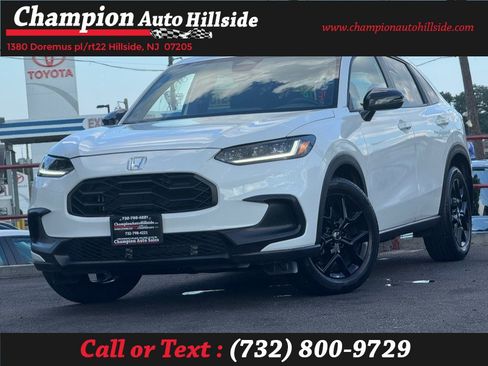 Used 2023 Honda HR-V Sport image 1