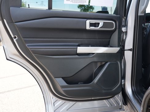 Used 2023 Ford Explorer XLT w/ Equipment Group 202A AWD/4WD image 22