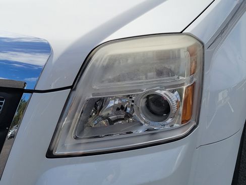 Used 2015 GMC Terrain SLT w/ Chrome Edition image 9