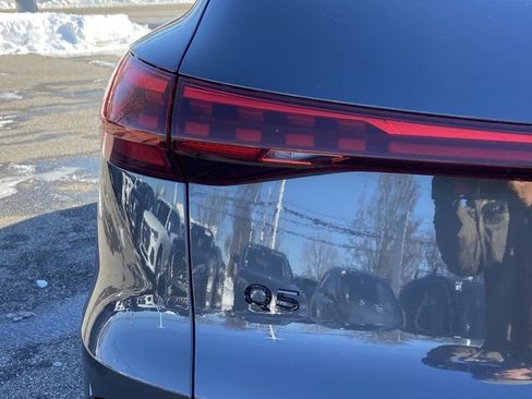 Used 2025 Audi Q5 Premium w/ Convenience Package image 31