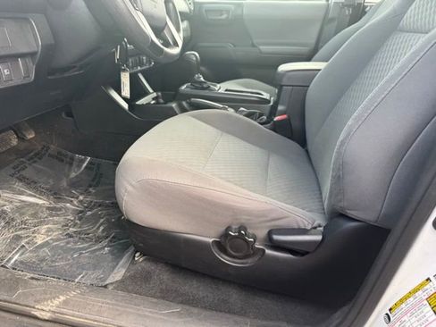 Certified 2020 Toyota Tacoma SR image 6