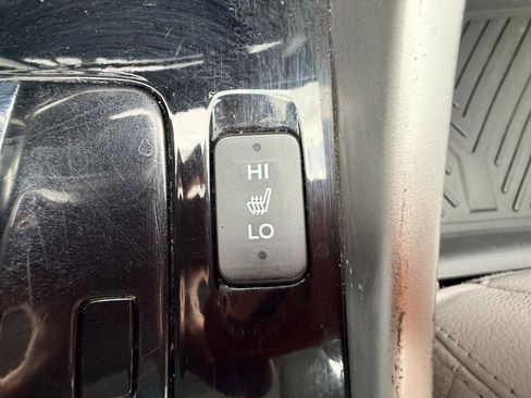 Used 2017 Honda Accord EX-L image 25