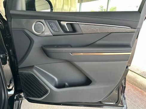 New 2026 Buick Enclave Avenir w/ Super Cruise Package FWD image 40
