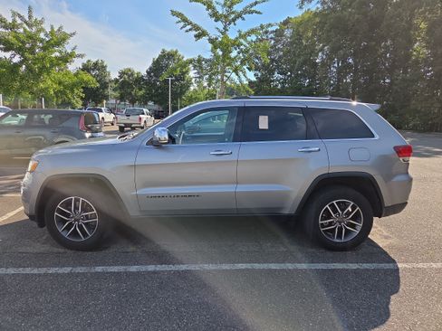 Used 2021 Jeep Grand Cherokee Limited AWD/4WD image 6