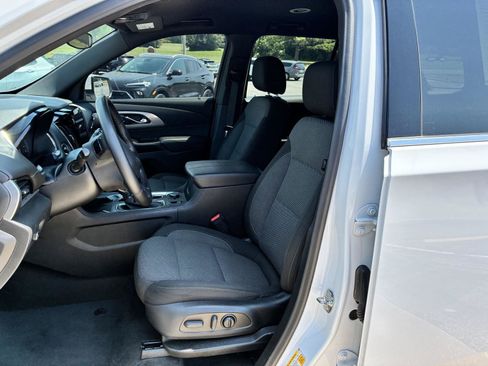 Used 2023 Chevrolet Traverse LT AWD/4WD image 15