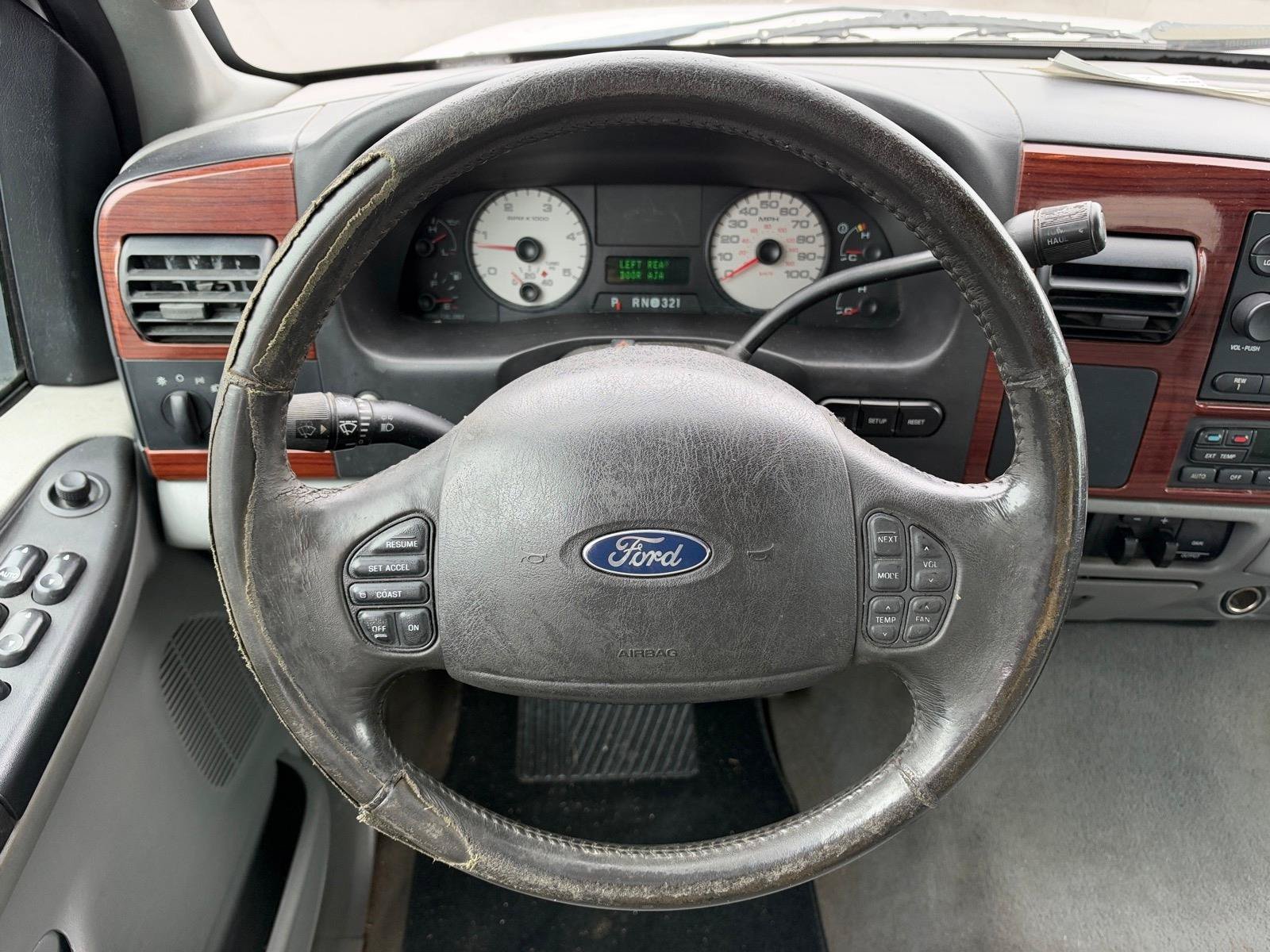 Used 2006 Ford F250 Lariat RWD image 9
