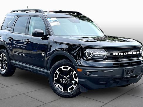 Used 2022 Ford Bronco Sport Outer Banks w/ Tech Package AWD/4WD image 3
