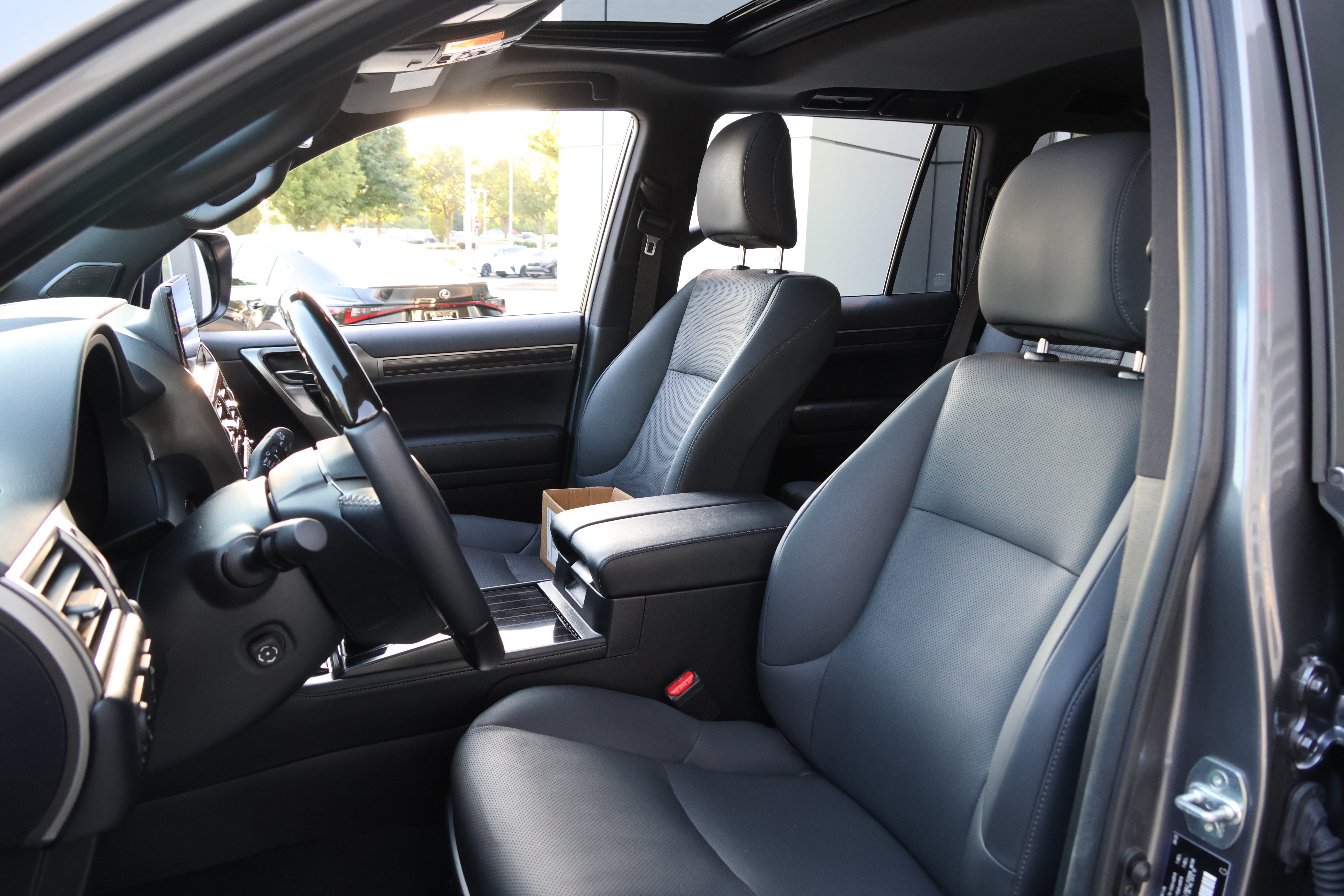 Used 2023 Lexus GX 460 Premium AWD/4WD image 35