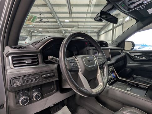 Used 2022 GMC Yukon Denali AWD/4WD image 10