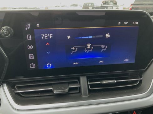 Used 2024 Chevrolet Trax LT w/ Driver Confidence Package image 42