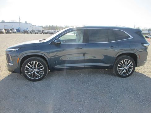 New 2026 Buick Enclave Avenir w/ Super Cruise Package image 9
