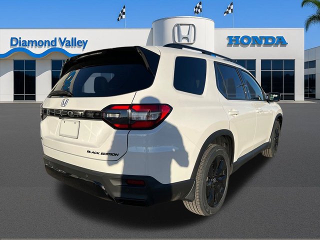 New 2026 Honda Pilot Black Edition image 3
