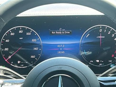 Used 2025 Mercedes-Benz GLC 350e 4MATIC image 24