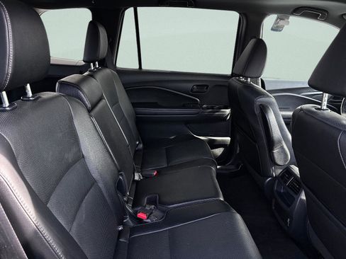 Certified 2023 Honda Passport EX-L image 32