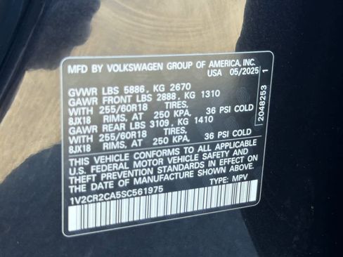 Used 2025 Volkswagen Atlas Peak Edition SE image 29