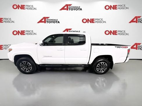 Certified 2020 Toyota Tacoma TRD Sport w/ TRD Premium Sport Package AWD/4WD image 4