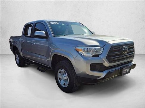 Used 2018 Toyota Tacoma SR image 7