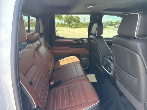 Used 2025 GMC Sierra 1500 Denali Ultimate AWD/4WD image 9