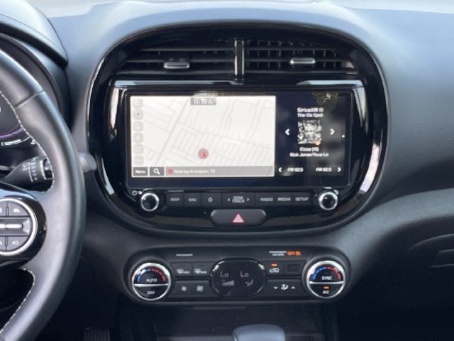 Used 2024 Kia Soul GT-Line FWD image 16