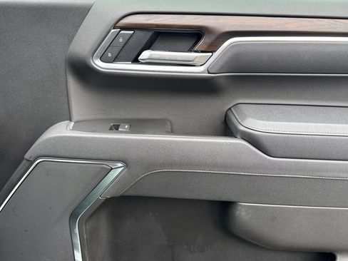 Used 2025 GMC Sierra 1500 SLT image 21