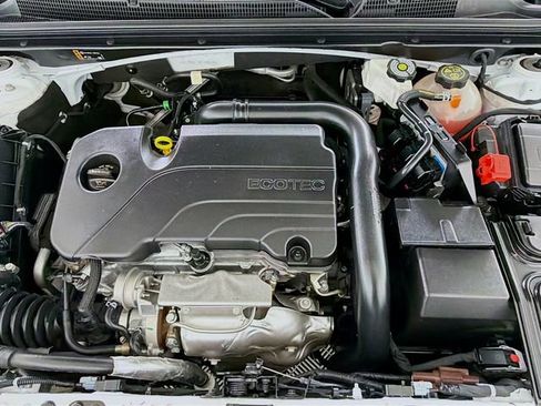 Used 2024 Chevrolet Malibu LT image 32