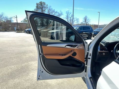 Certified 2022 BMW X3 M40i w/ Premium Package image 9