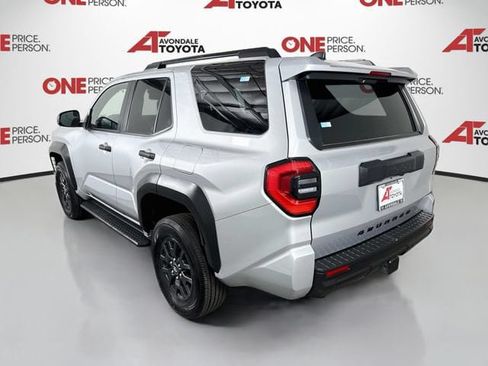 Certified 2025 Toyota 4Runner SR5 AWD/4WD image 6