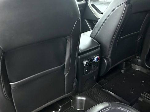 Used 2023 Ford Explorer XLT w/ Equipment Group 202A AWD/4WD image 23