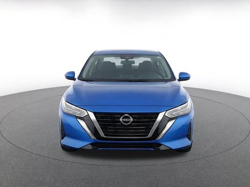 Used 2025 Nissan Sentra SV FWD image 2