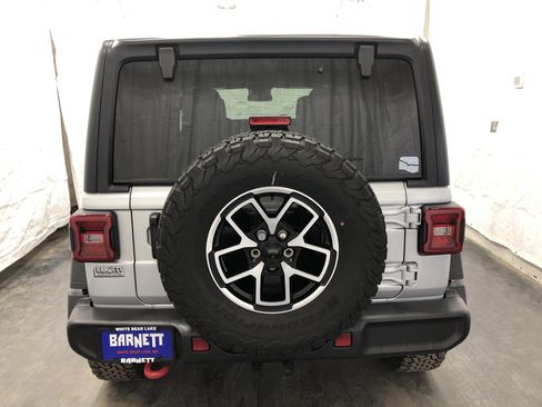 Certified 2024 Jeep Wrangler Unlimited Rubicon w/ Convenience Group AWD/4WD image 9