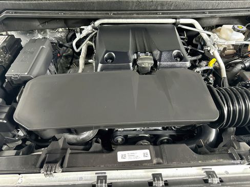 Used 2025 GMC Canyon Elevation w/ Convenience Package RWD image 31