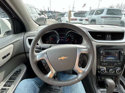 Used 2015 Chevrolet Traverse LTZ image 31