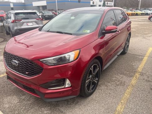 Used 2019 Ford Edge ST image 2