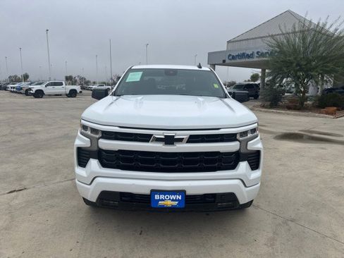 Used 2023 Chevrolet Silverado 1500 RST image 2