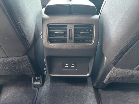 Used 2025 Nissan Rogue SV FWD image 24