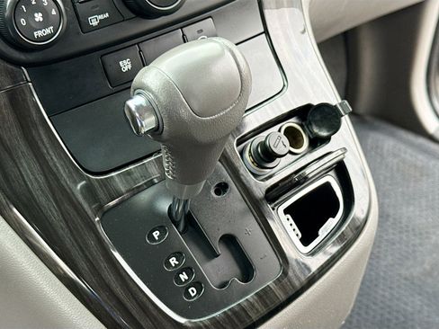Used 2012 Kia Sedona EX FWD image 12