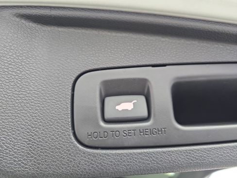 Used 2018 Honda CR-V Touring image 13