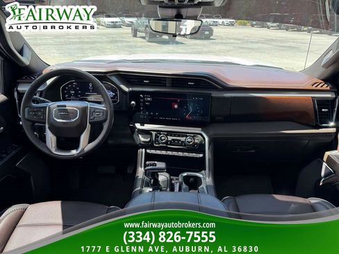 Used 2024 GMC Sierra 1500 Denali w/ Denali Reserve Package AWD/4WD image 14