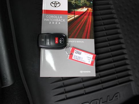 Used 2024 Toyota Corolla XSE image 28