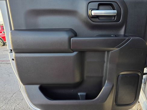 Used 2020 Chevrolet Silverado 1500 Custom w/ Custom Value Package image 13