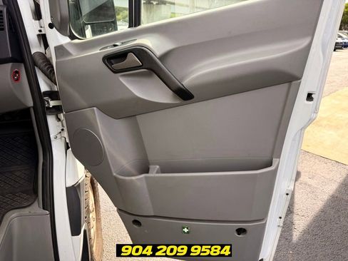 Used 2017 Mercedes-Benz Sprinter 2500 image 23
