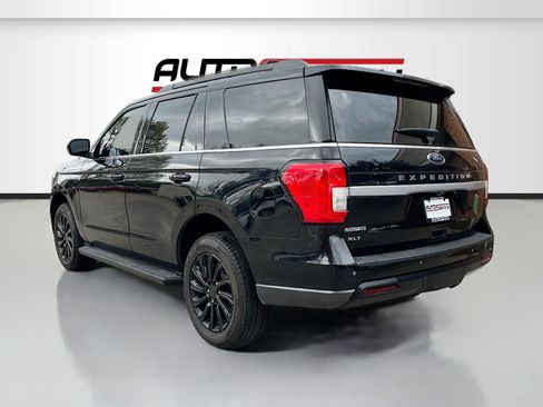 Used 2024 Ford Expedition XLT image 5