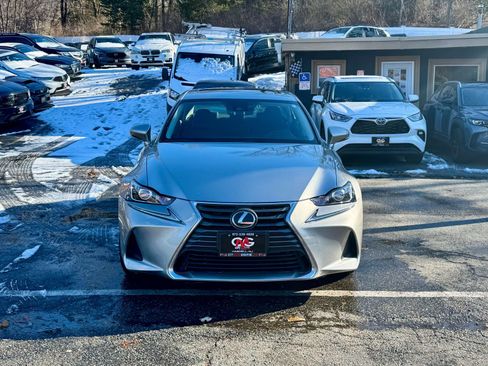 Used 2018 Lexus IS 300 AWD image 2