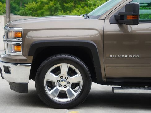 Used 2015 Chevrolet Silverado 1500 LT w/ LT Convenience Package AWD/4WD image 24